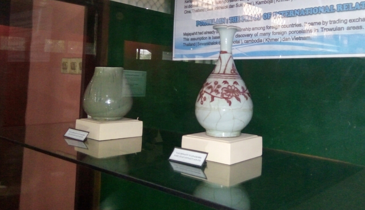 Vas Bunga Peninggalan Kerajaan Mojopahit