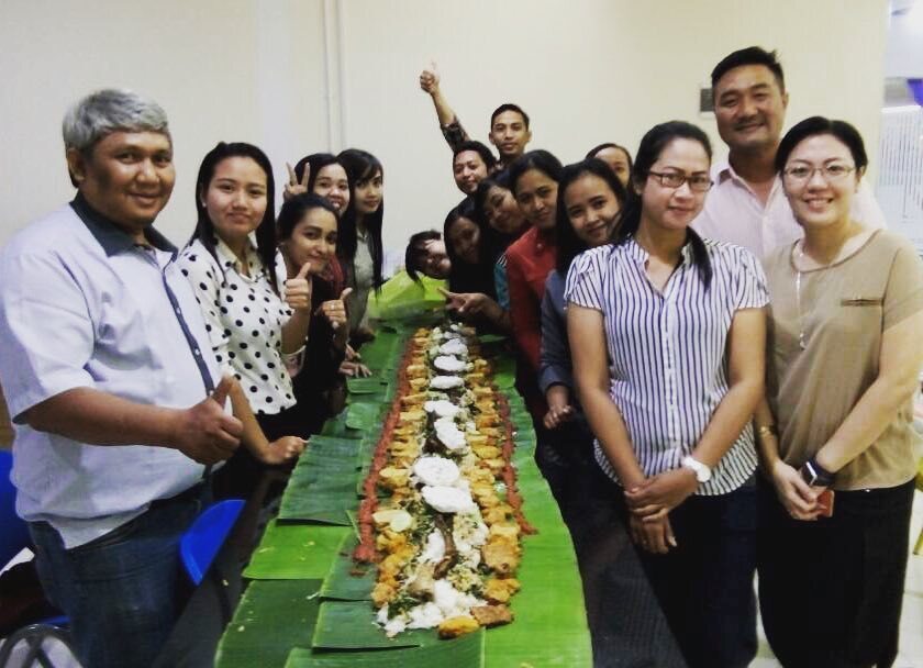 Tumpengan Dulu Dengan Teman Kantor