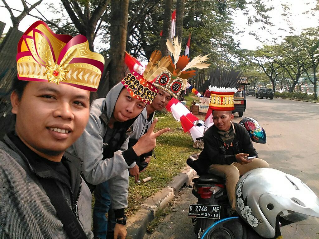 Walaupun Berbeda Berbeda Tetap Satu Jua