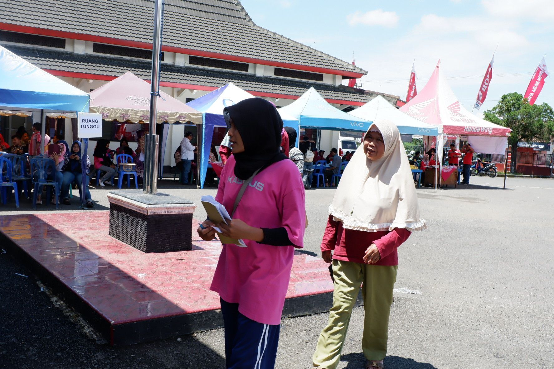 Donor Dulu Bu Biar Maknyuss