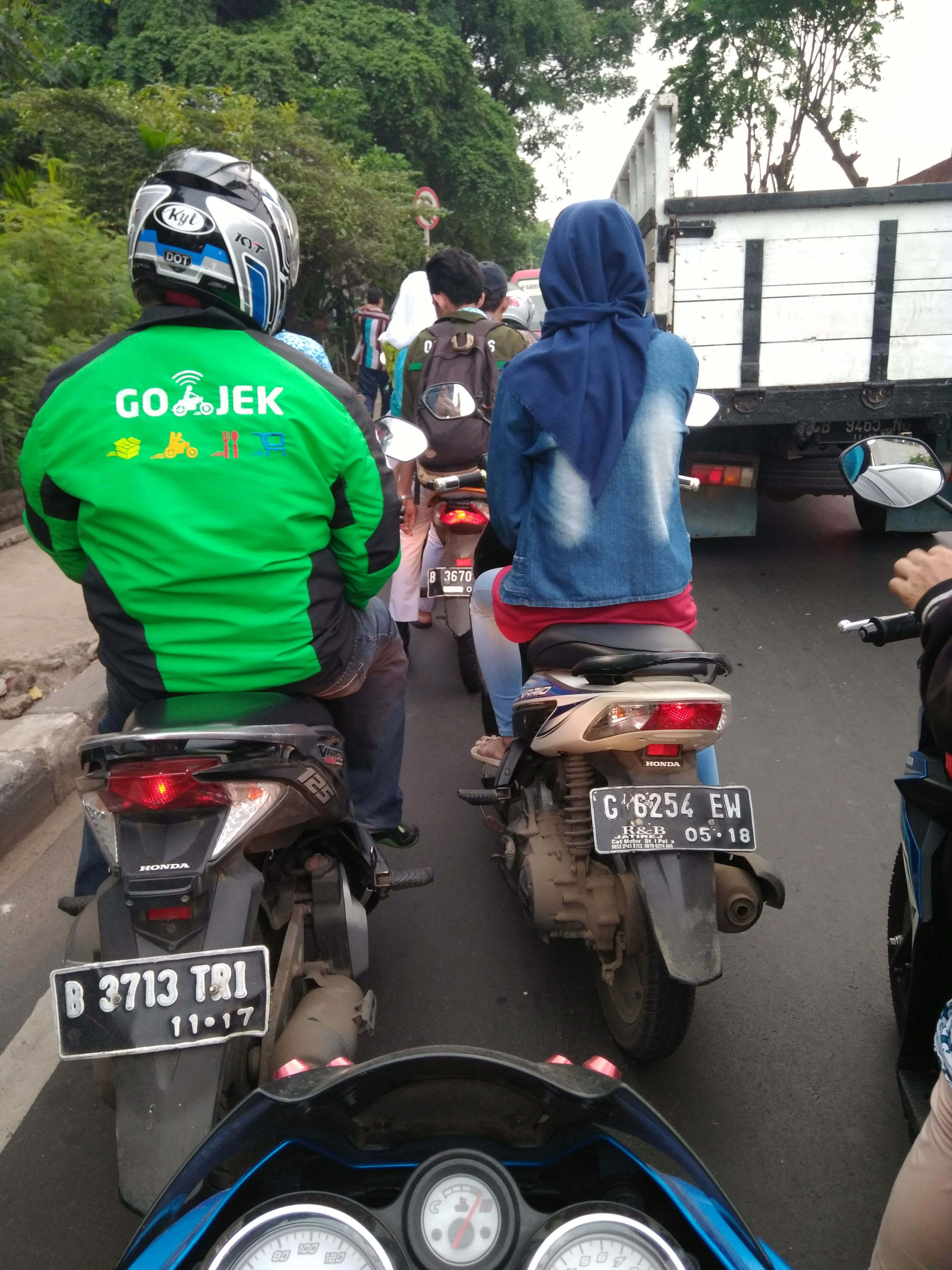 Helm Adalah Keselamatanmu