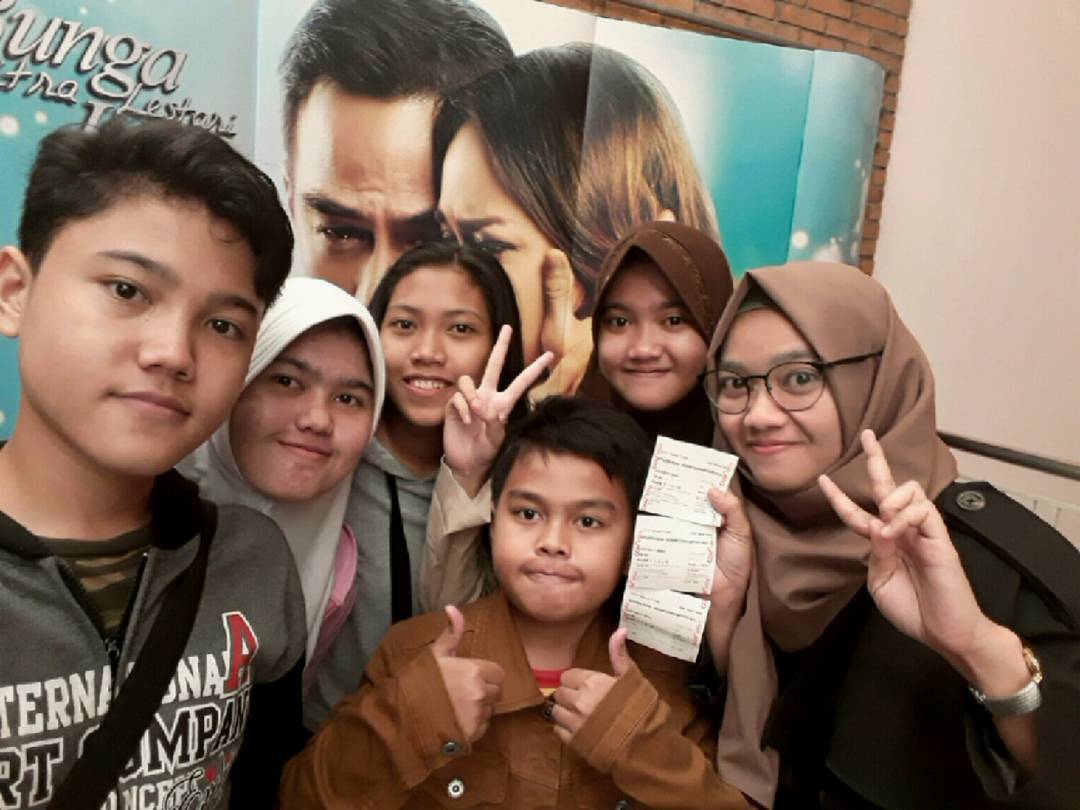 Pas Lagi Kumpul Paling Enak Nobar Spider-Man Homecoming #CollectMoment
