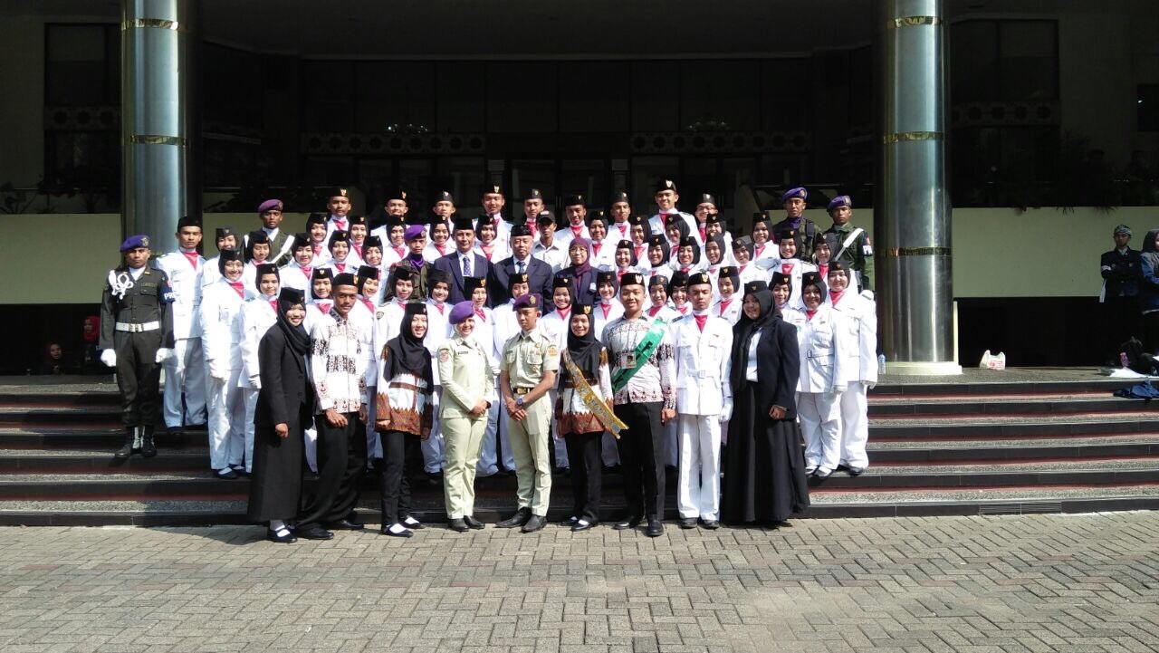 Rektor uin jakarta Mr. Dede rosyada