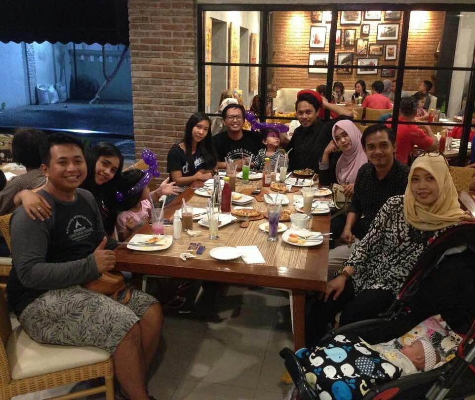 Family Gathering Di Coffee Paste