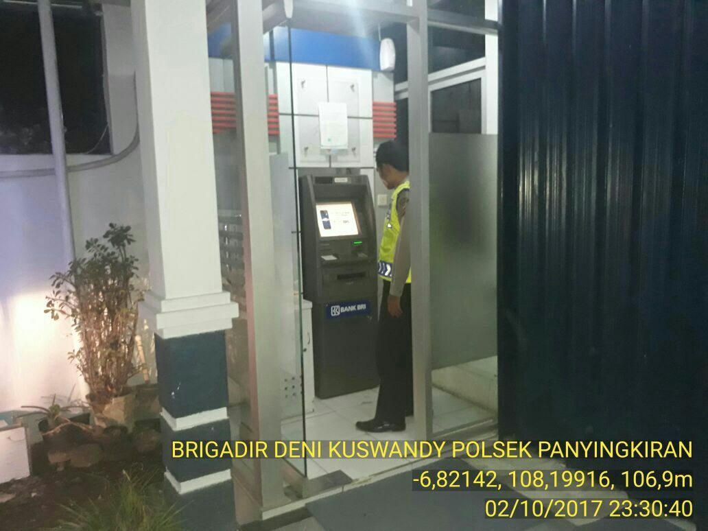 Unit Patroli Polsek Panyingkiran Kontrol ATM BRI Pastikan Aman Dan Kondusif