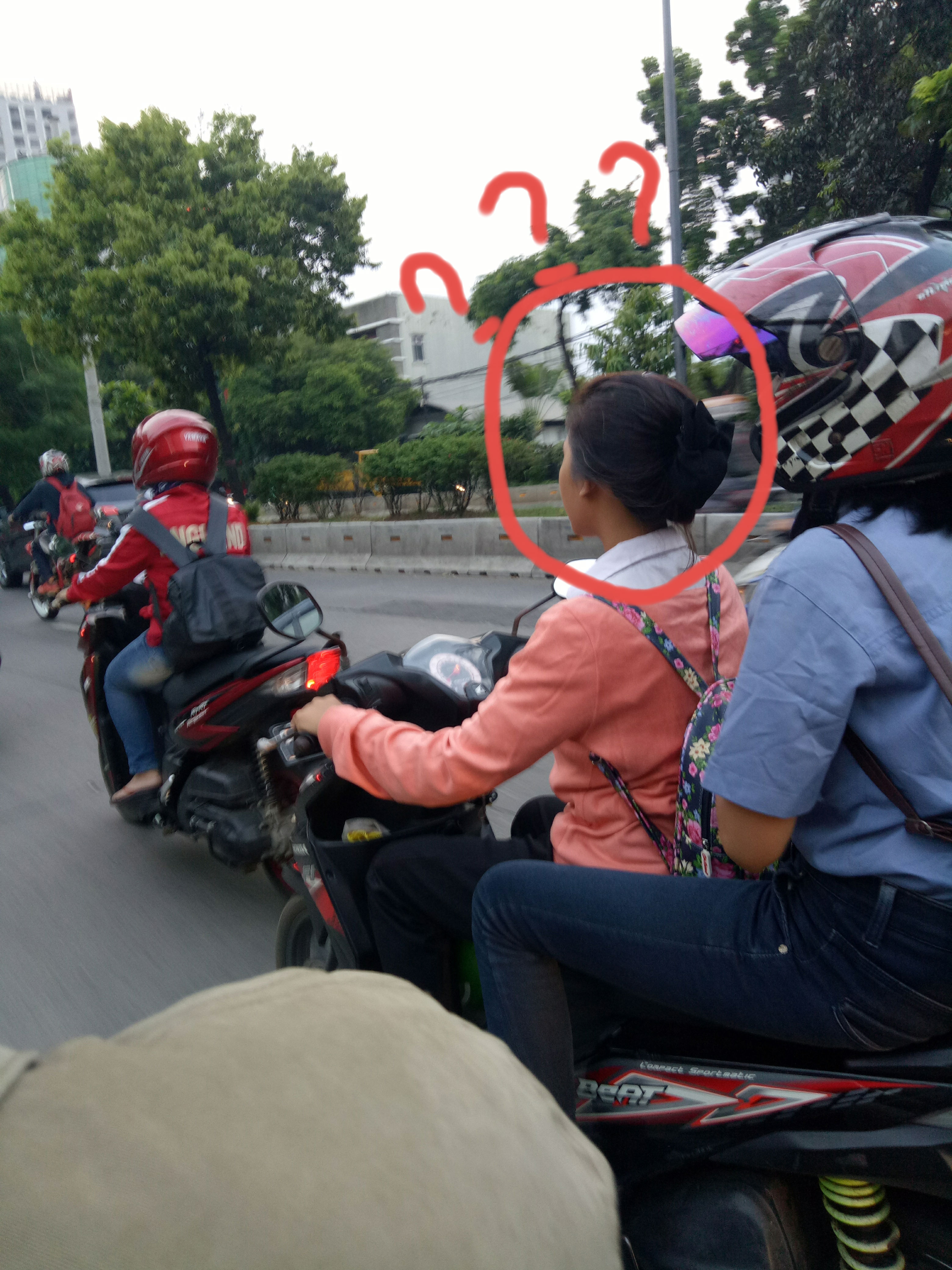 Ini Yang Namanya Rela Berkorban #KASLANTAS