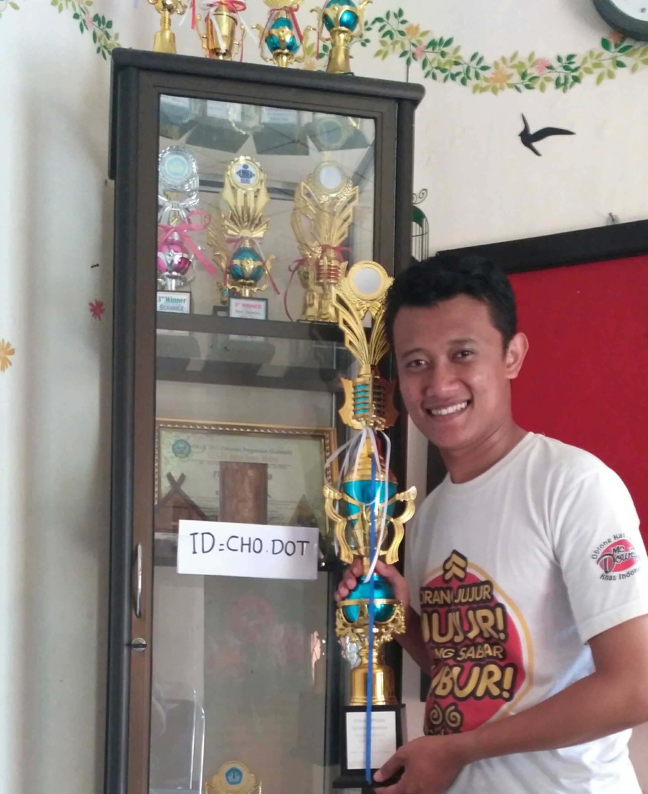 #BestCollection Piala Penghargaan Ane Dari Waktu Sekolah Sampe Kuliah