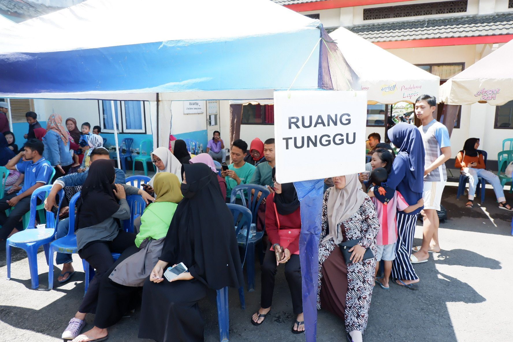 Ruang Tunggunya Ramai Gan