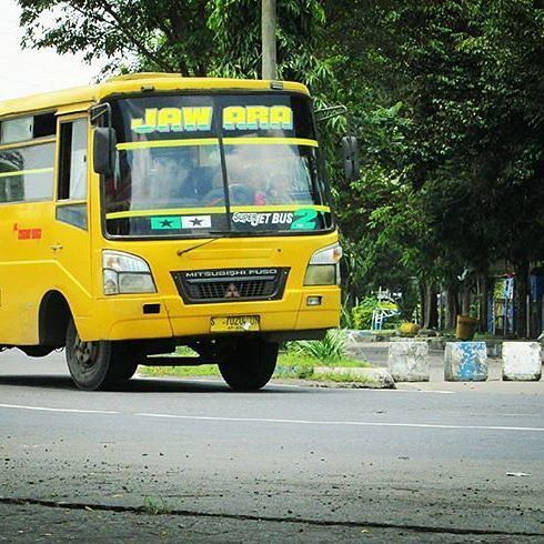 Bus Kuning Jurusan Mojokerto Pasuruan