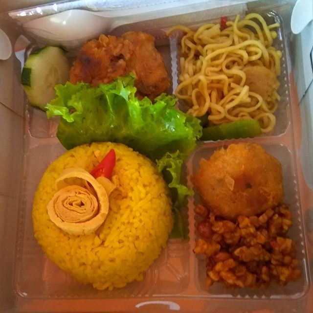 Nasi Kotak Paket Komplit