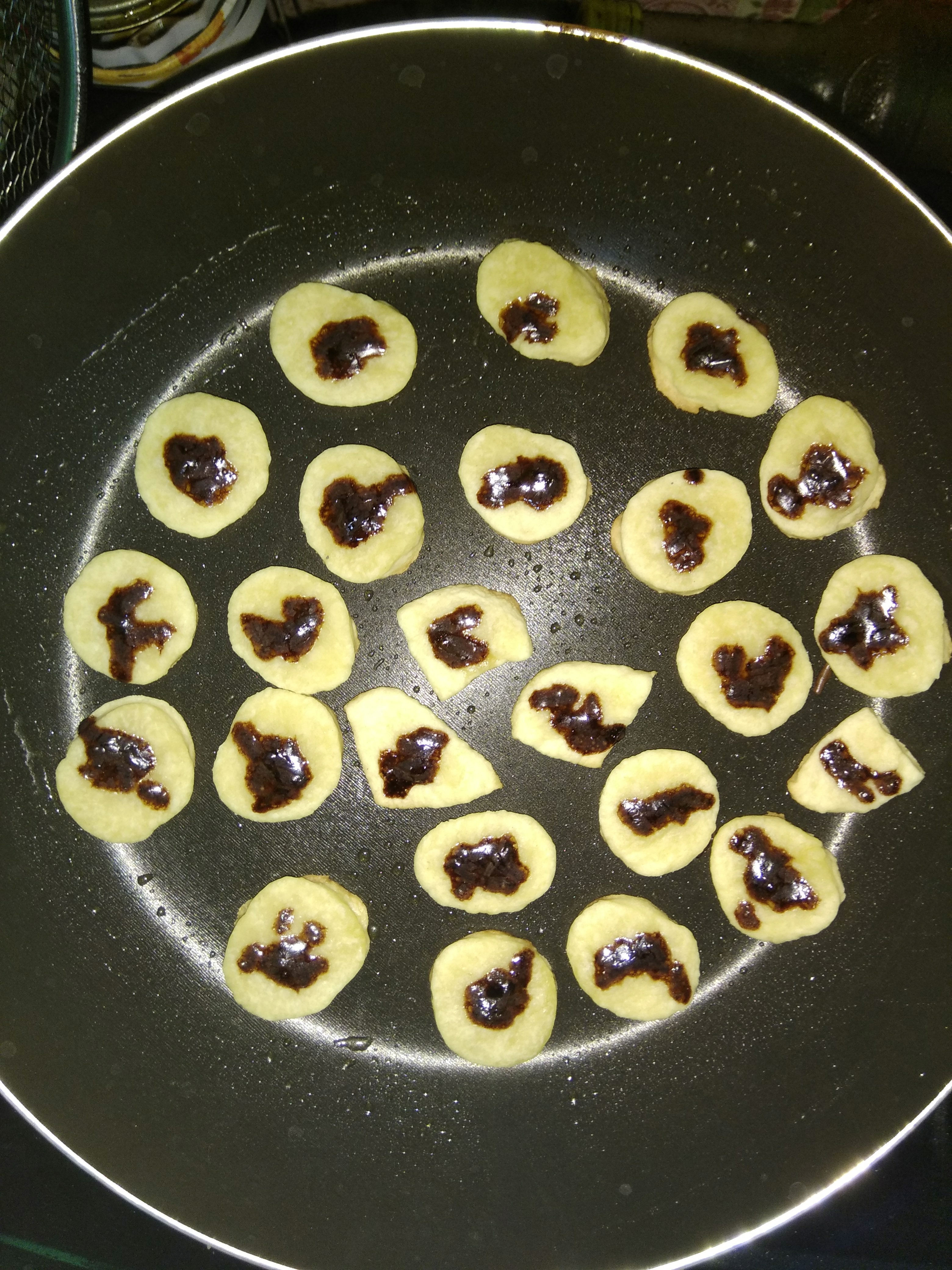 Biji Ketapang Kok Di Panggang?