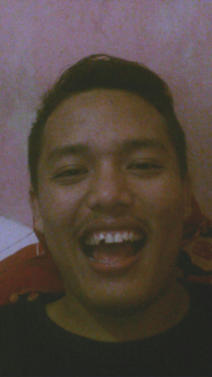 Ketawain Aja Yew