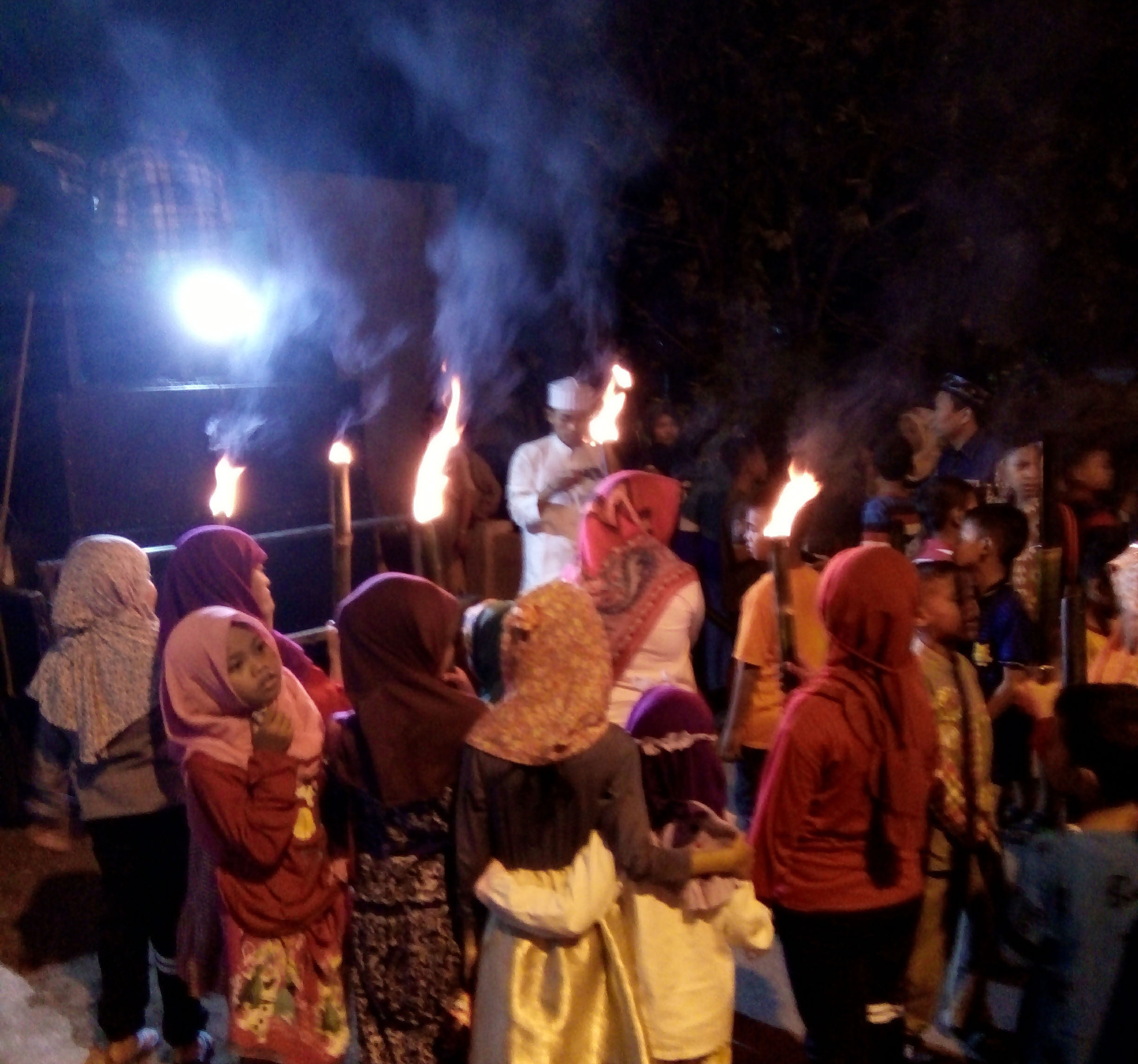 Takbir Keliling Pelajar Pesantren