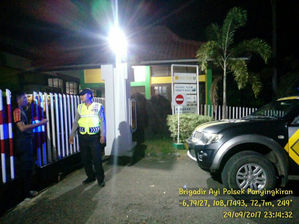 Piket Polsek Panyingkiran Laksanakan Patroli Oyek Vital Ke Gardu Induk (30/9/2017)