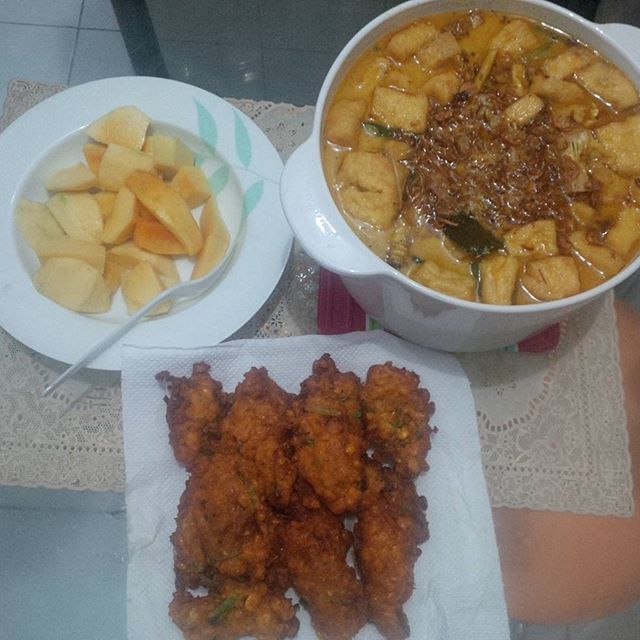 Semur Tahu Goreng Ayam