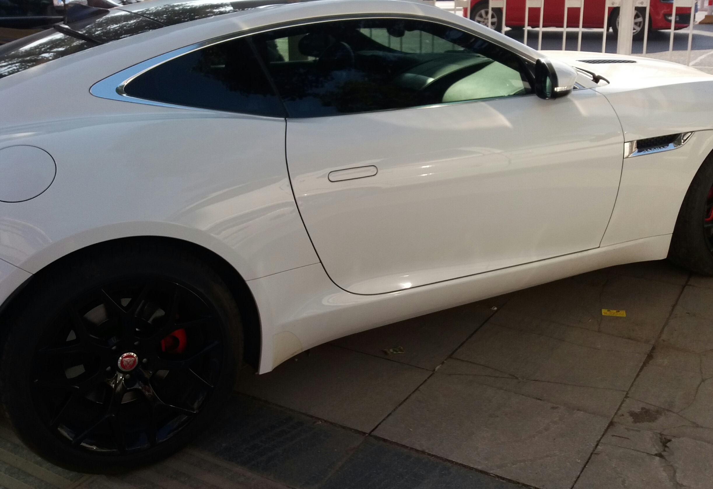JAGUAR F TYPE COUPE,rear side