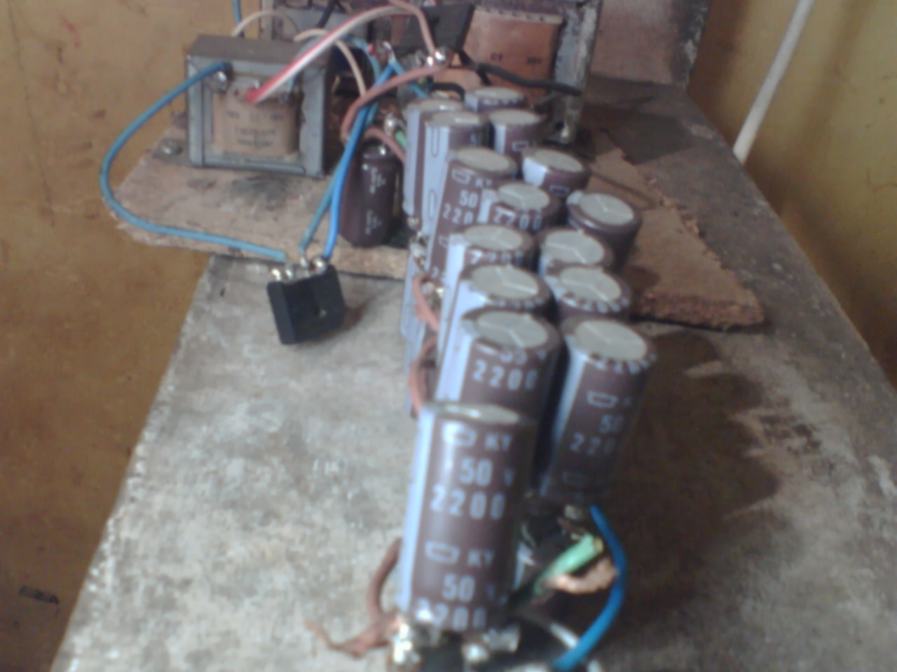 Ketika DIY Audio, tidak cukup dana buat beli Elco super Macho.