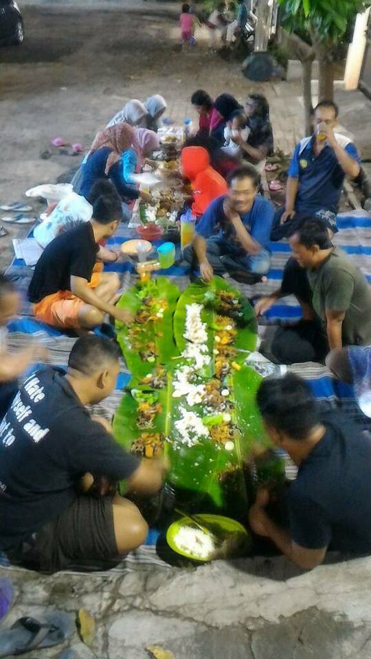 Sego bancak an..makan dengan nikmatnya menyambut bulan suci ramadhan (part 3}