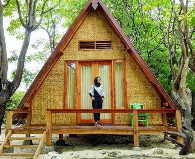 Rumah unik di Gili Labak Island