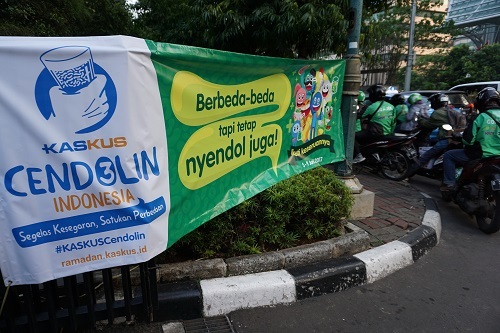 Bersiap KASKUS Cendolin di depan Menara Palma