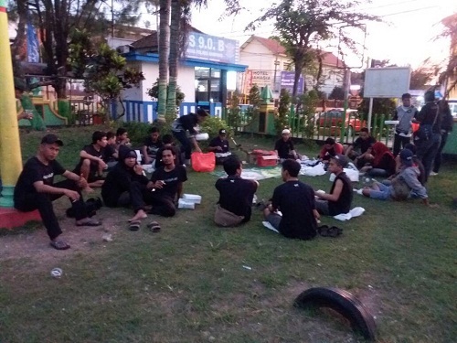 Habis Buka Puasa santai Sejenak