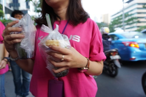 Makasih cendolnya mbak..