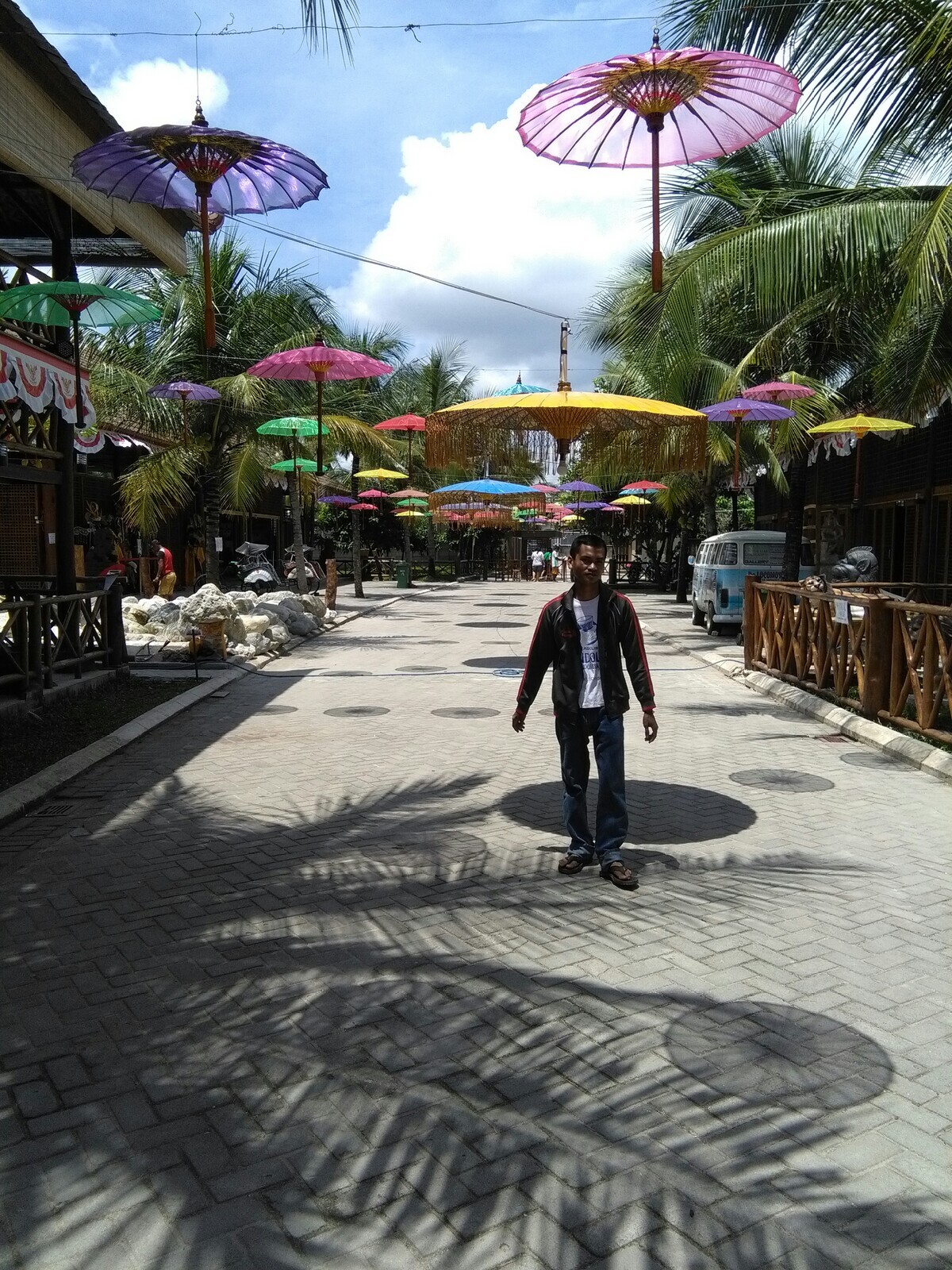Pantai tongaci sungai liat