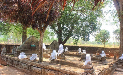 Kompleks Makam Agung Pangeran Pragalbo - Arosbaya