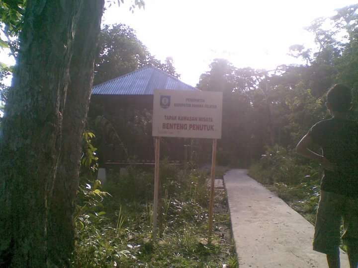 Kawasan tapal wisata benteng penutuk . P.lepar bangka selatan