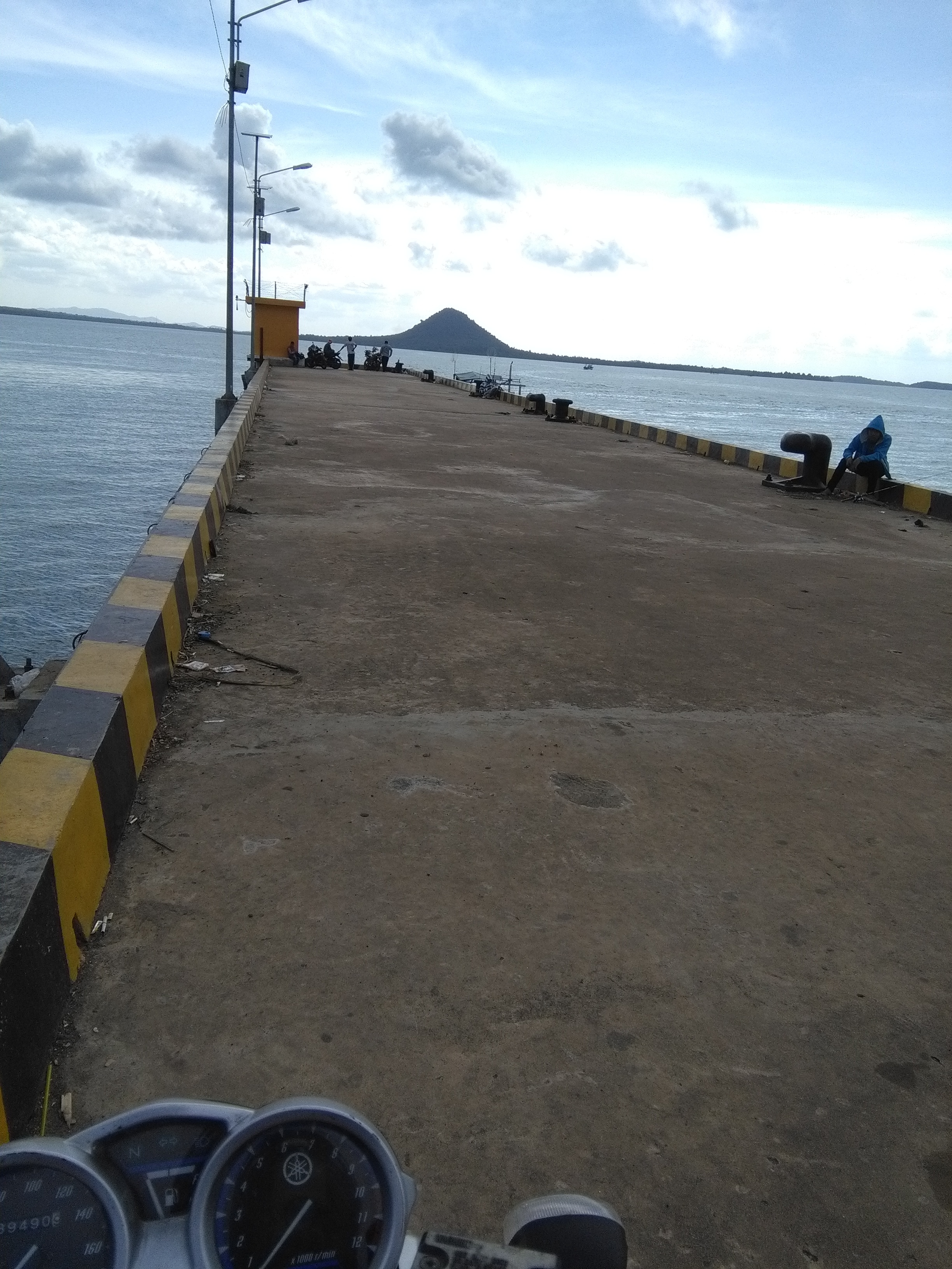 Dermaga sadai .bangka selatan