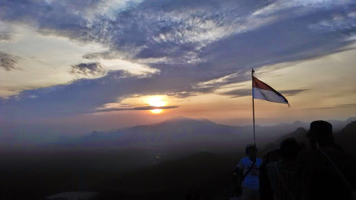Gn Batu Jonggol