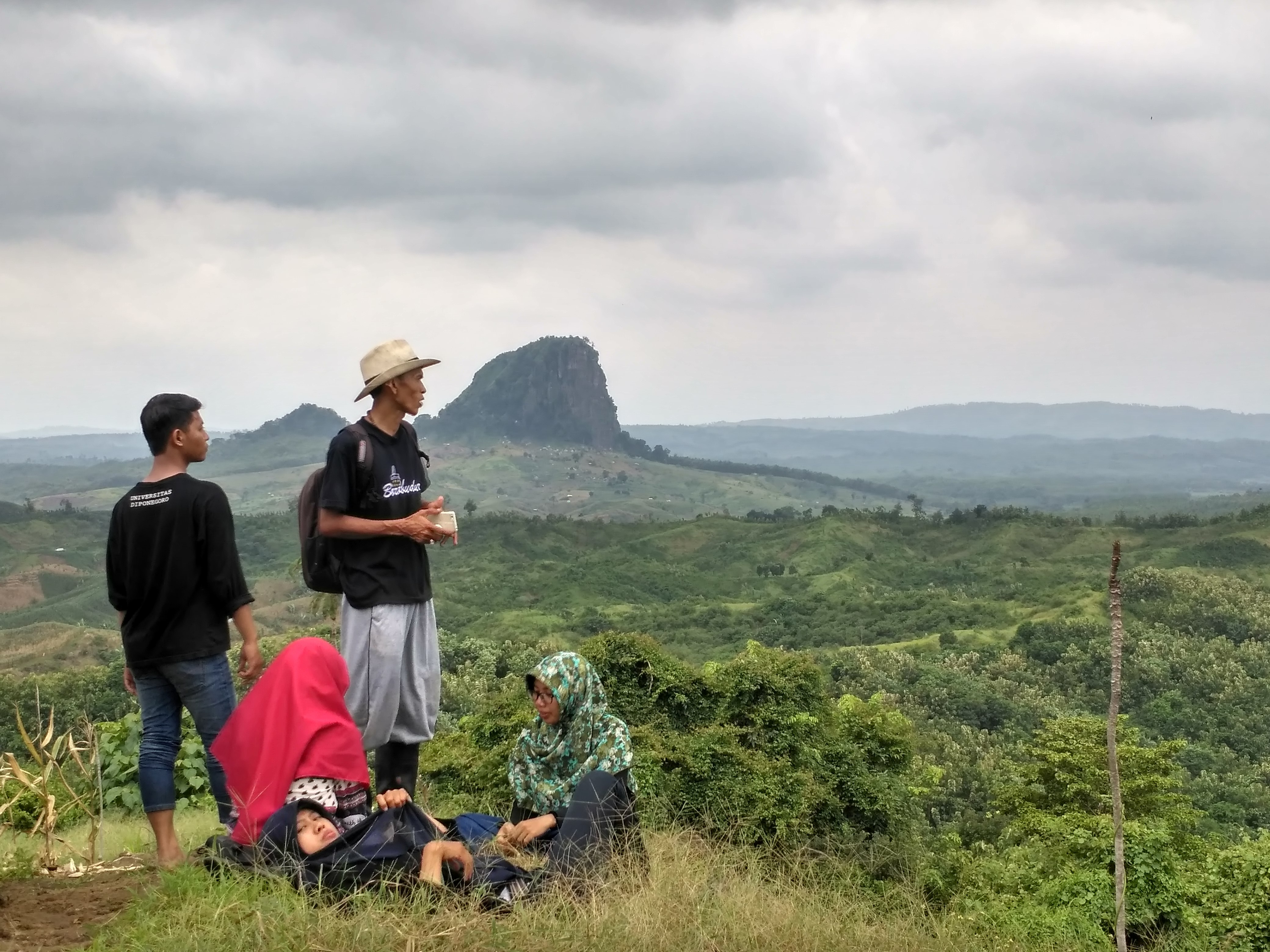 Bukit Barahan Desa Purbakala Semedo Kabupaten Tegal
