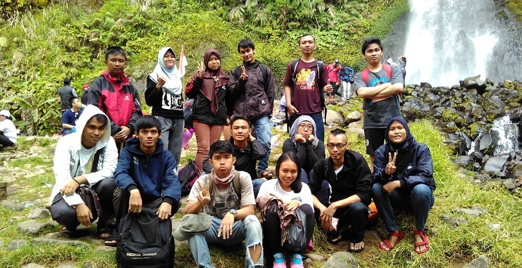 Wisata Air Curug Cibeureum