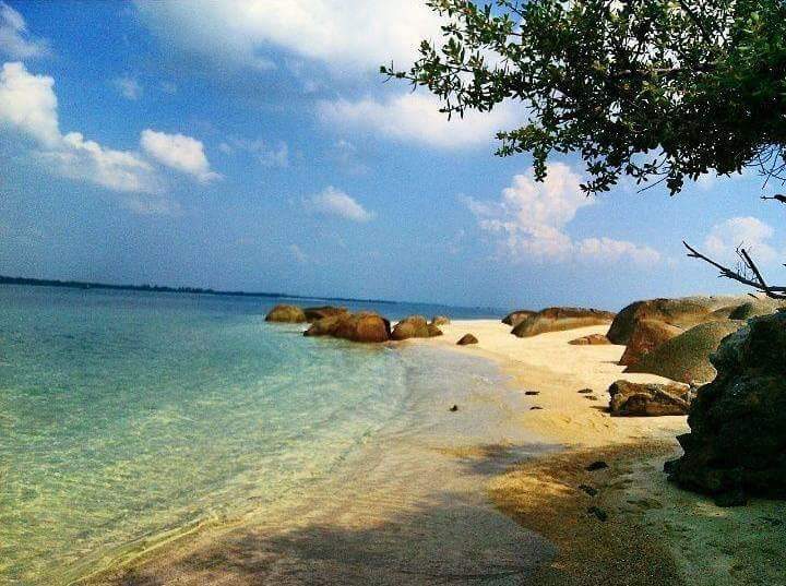Pantai pulau putri .belinyu