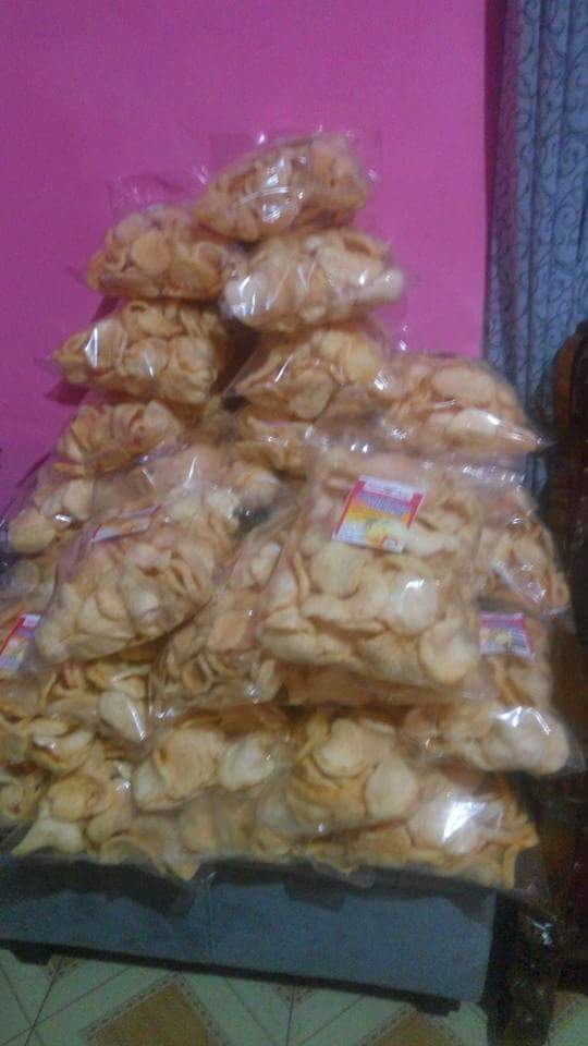 Kemplang goreng siap konsumsi