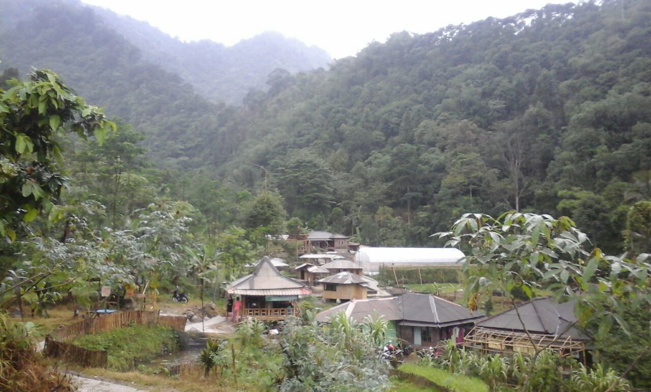 Pemandian Air Panas Karang Endah