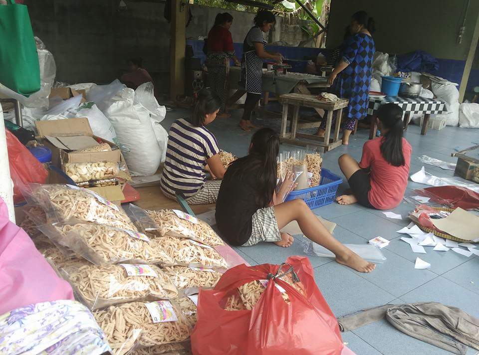 Sentra pembuatan keripik tradisional