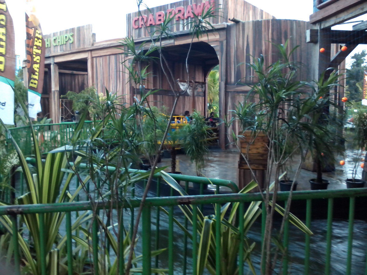 salah satu wahana di jungleland