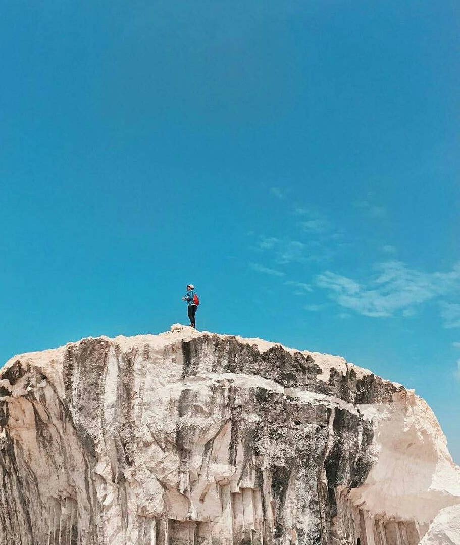Berdiri di puncak Bukit Jaddih -Bangkalan