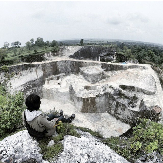 Bukit batu kapur Bangkalan