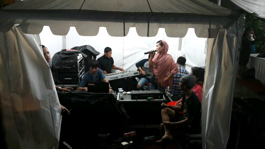 Dangdutan Bikin Kangen Kampung