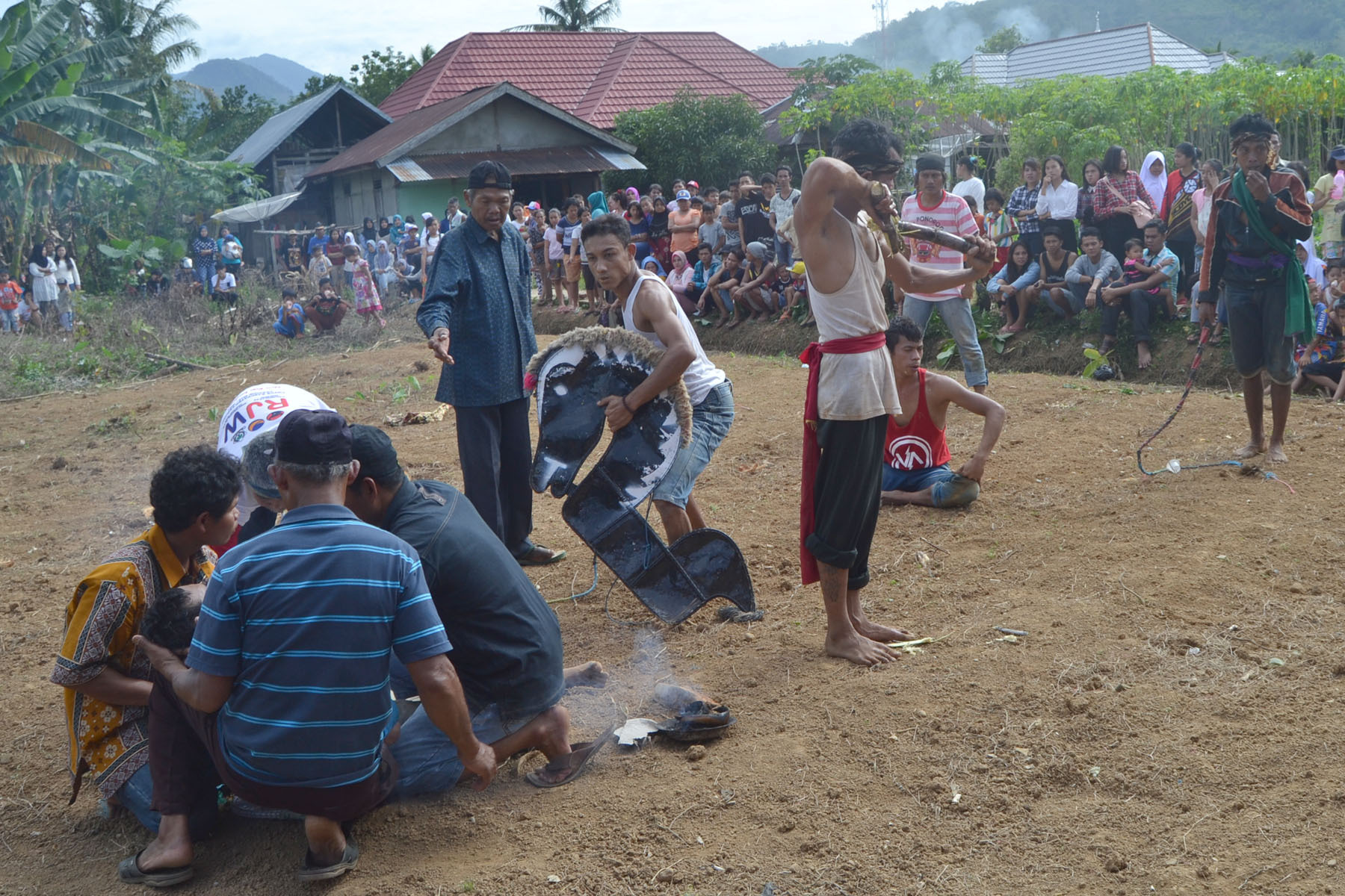 Ngeri, kuda lumping kesurupan