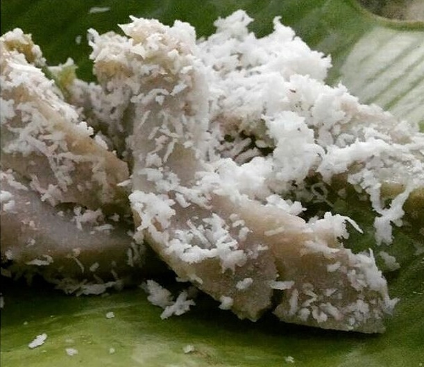 Jajanan kolpang khas Sampang