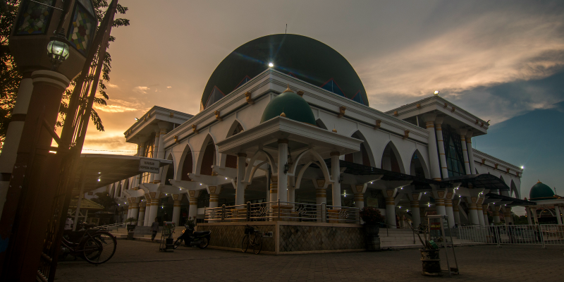 Ngabuburit Masjid Jami Sampang