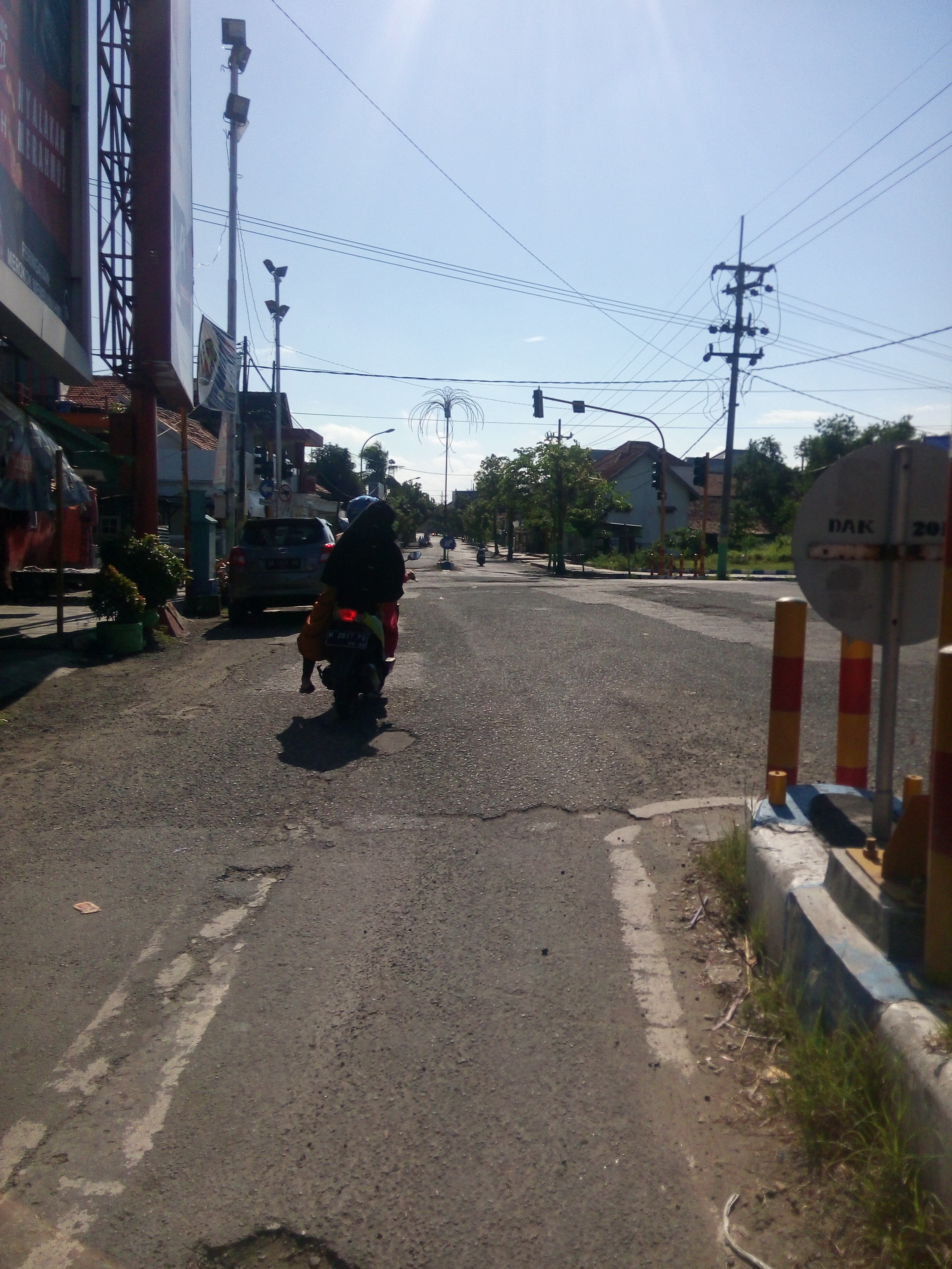 &#91;Mudik Di Hari Lebaran&#93; Meski Kondisi Lengang Jangan Menerobos Lampu Merah