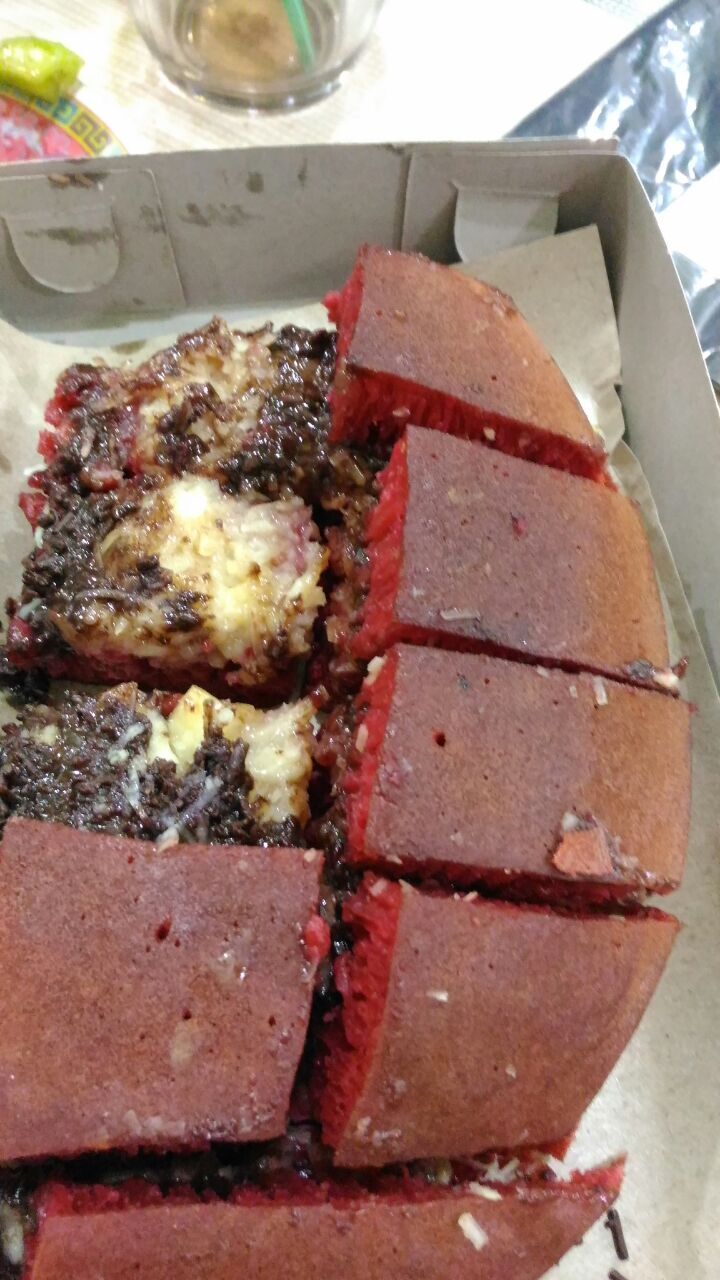red velved coklat keju by martabak 57 tegal