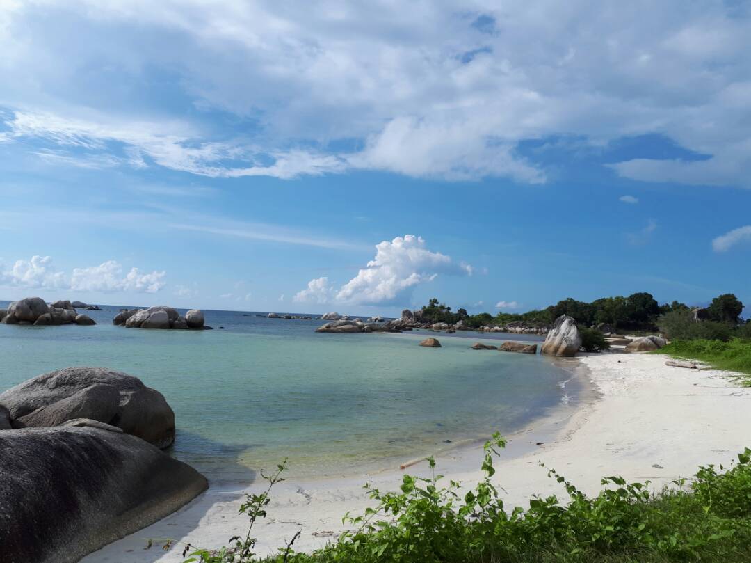 Panorama di Pantai Tanjung Tinggi