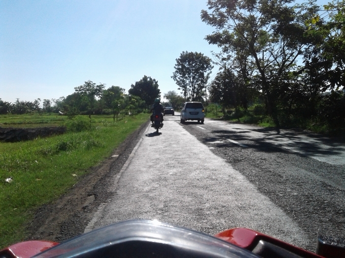 Siang hari masih lengang