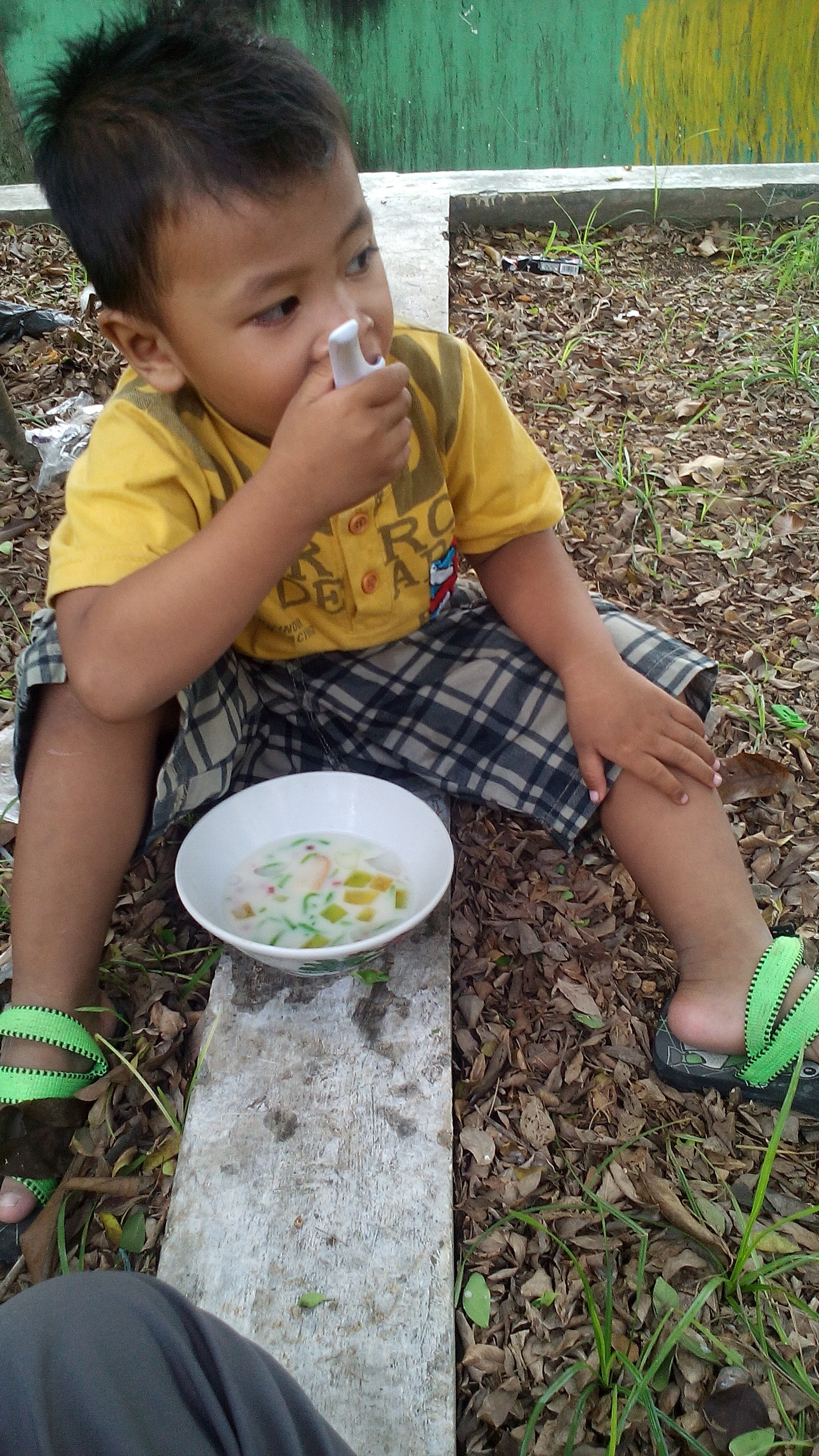 es buah coy