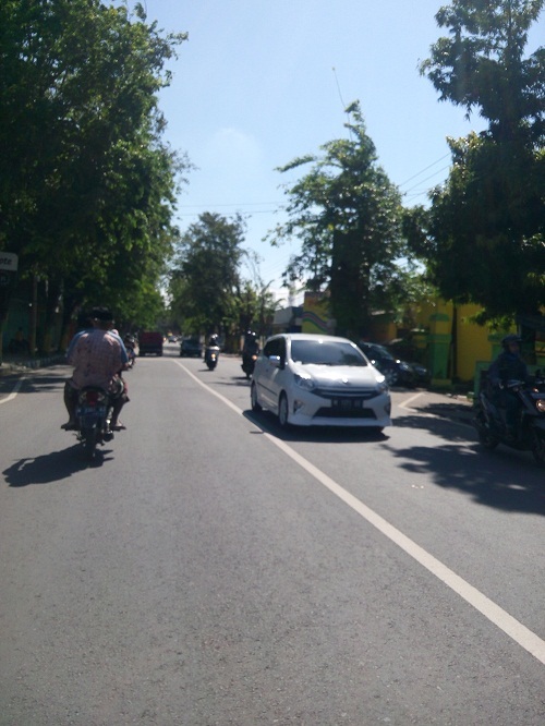 &#91;Mudik Di Hari Lebaran&#93; Depan Hotel putri pamekasan